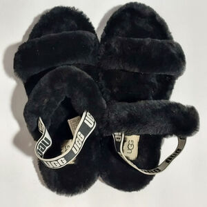 UGG Women's Fluff Yeah slide slipper Size 5 Black Soft Authentic